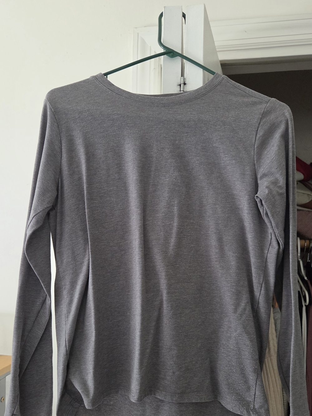 Womens Long-Sleeve Crewneck Shirt - Gray
